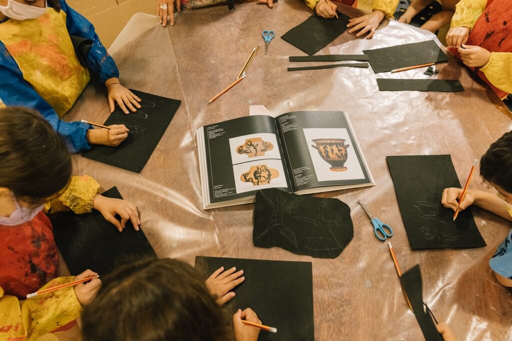 11ος Παιδικός Διαγωνισμός Ζωγραφικής του Μουσείου Κυκλαδικής Τέχνης  με θέμα  «Σημερινές Ιστορίες Αγγείων»