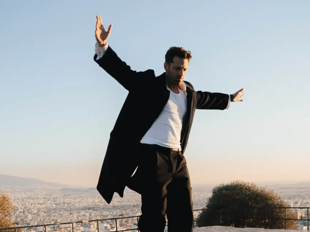 Κωνσταντίνος Αργυρός: Συναρπάζει με το video clip του νέου του τραγουδιού «Αχ Καρδιά Μου»