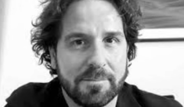 Τον καθηγητή πολιτικής και ανθρωπολογίας του πανεπιστημίου της Βηρυτού Νικόλα Κοσματόπουλο φιλοξένησε σήμερα η εκπομπή Σημεία και Τέρατα του Aegean voice.