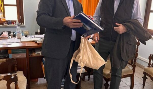 Τη Νίσυρο επισκέφθηκε ο Υφυπουργός Εθνικής Άμυνας κ. Θανάσης Δαβάκης – Εποικοδομητική συνάντηση με τον Δήμαρχο για το νέο λιμάνι και την ανάδειξη του Γεωπάρκου της UNESCO